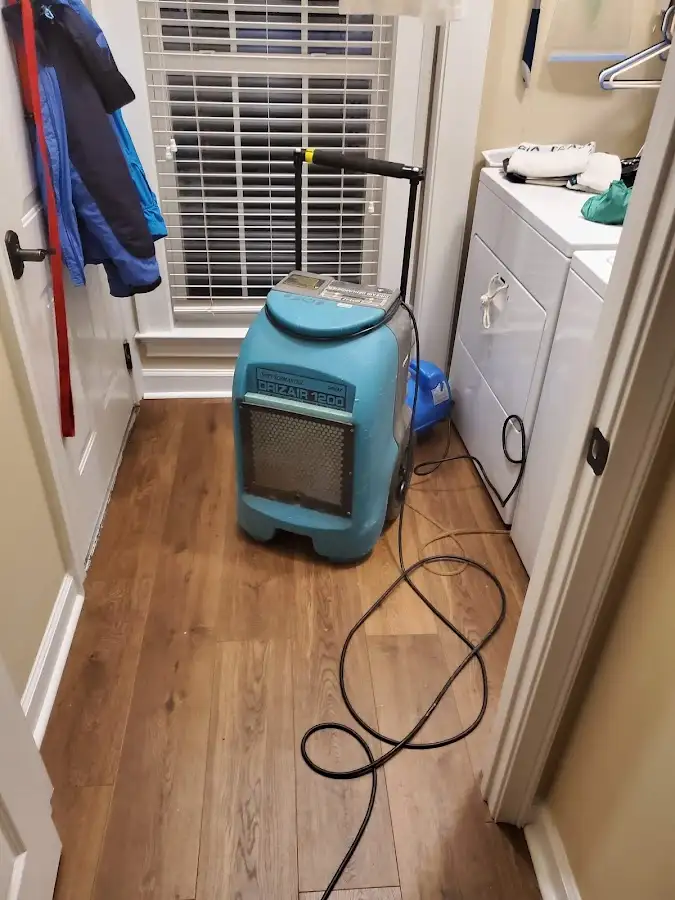 Commercial dehumidifier deployed for Crawl Space Restoration in Orland Hills